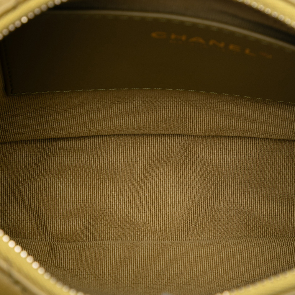 Pre-Loved Chanel Paris Dakar Quilted Lambskin Mixed Chain Hobo - Picture 4 of 7